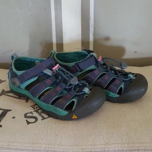 Keen Closed Rubber Toe Hiking Sandal